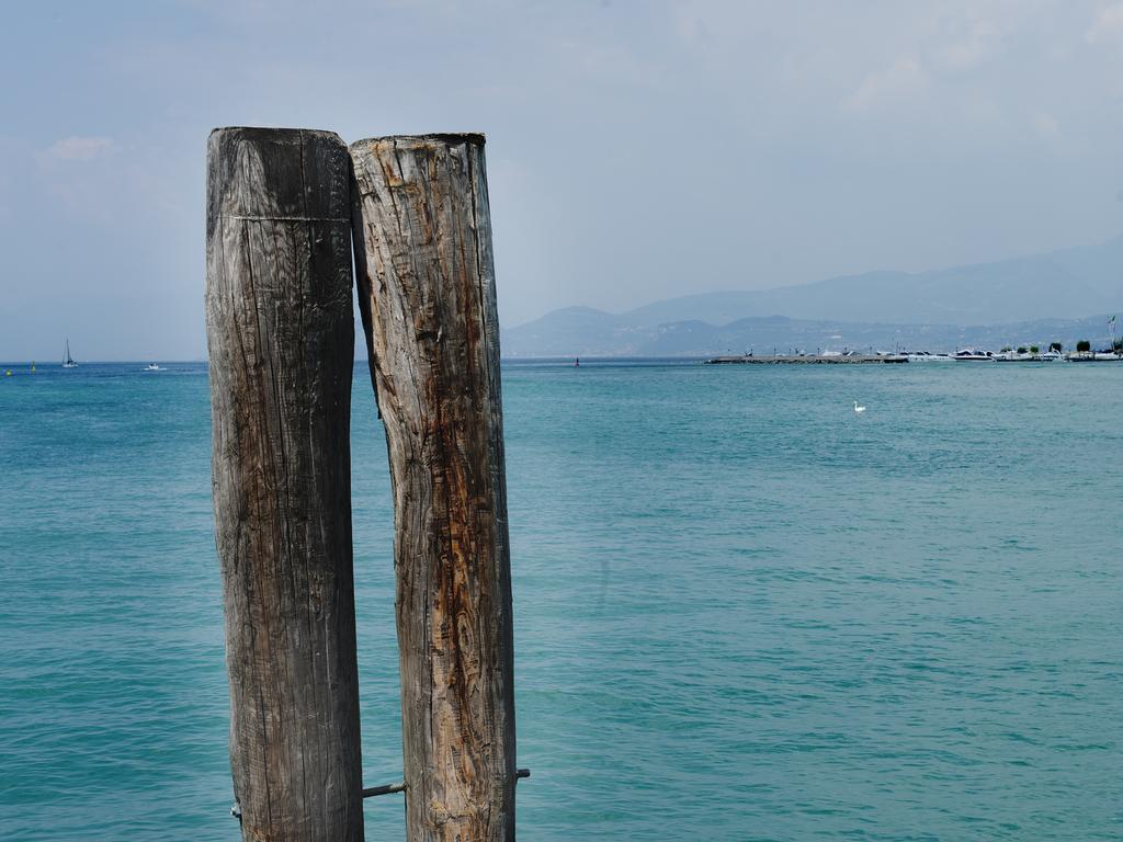 Villa Zanina Peschiera del Garda Bagian luar foto