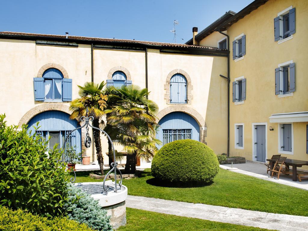 Villa Zanina Peschiera del Garda Bagian luar foto