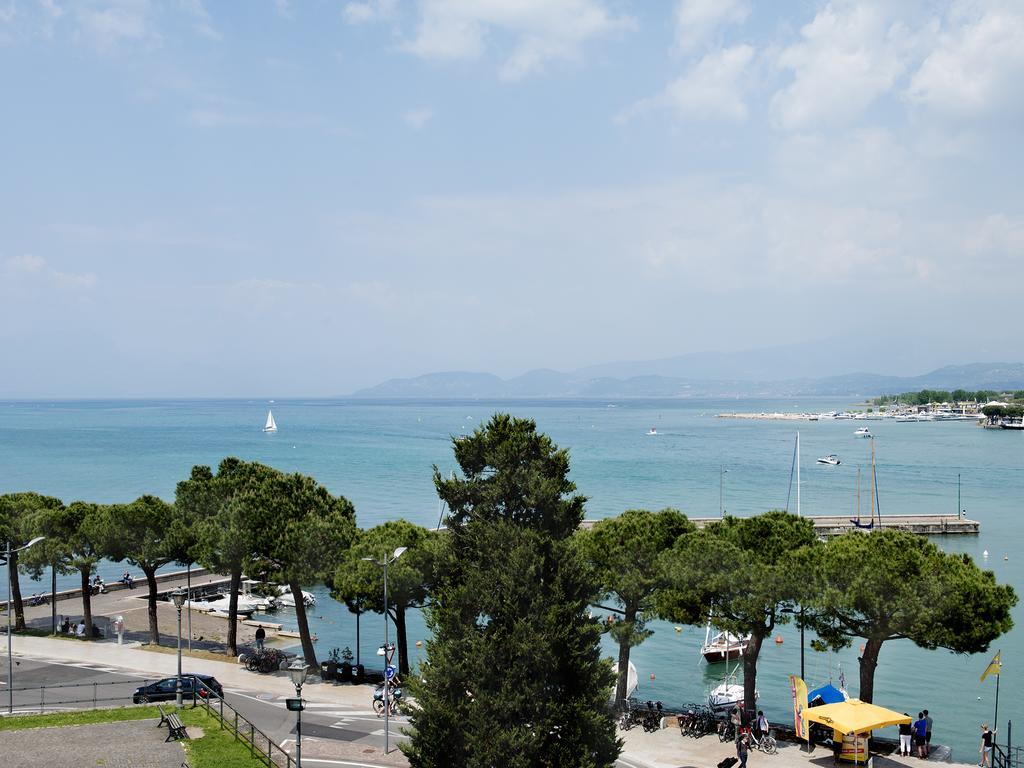 Villa Zanina Peschiera del Garda Bagian luar foto